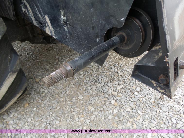 image for item L6269 1997 Gleaner R52 RWA combine