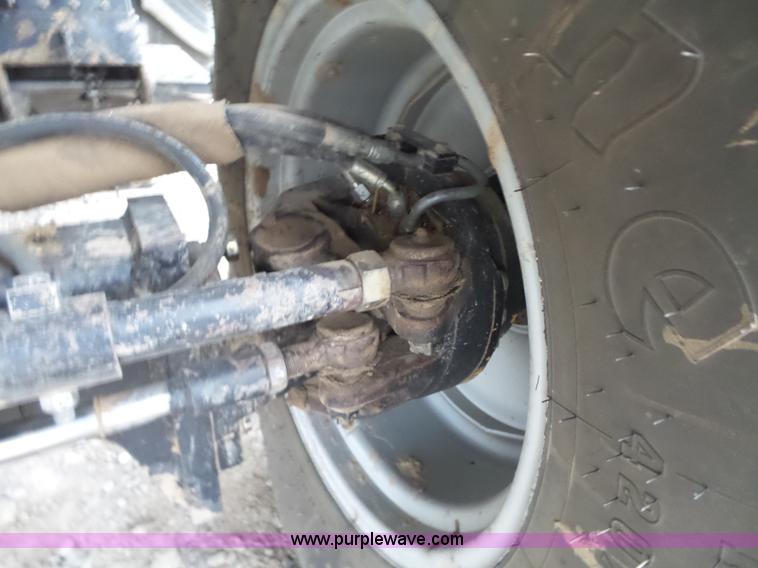 image for item L6269 1997 Gleaner R52 RWA combine