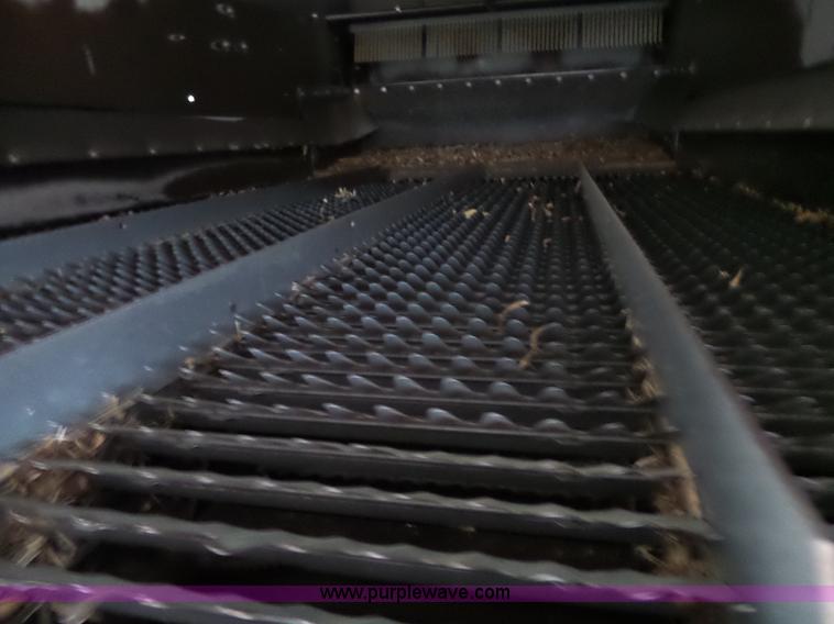 image for item L6269 1997 Gleaner R52 RWA combine