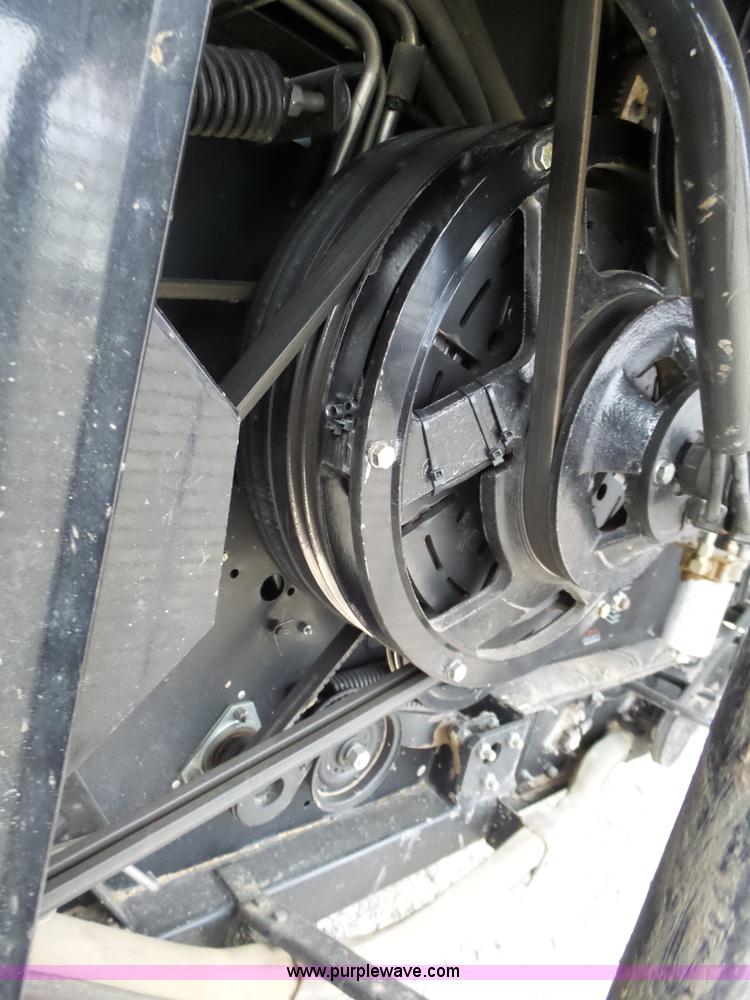 image for item L6269 1997 Gleaner R52 RWA combine