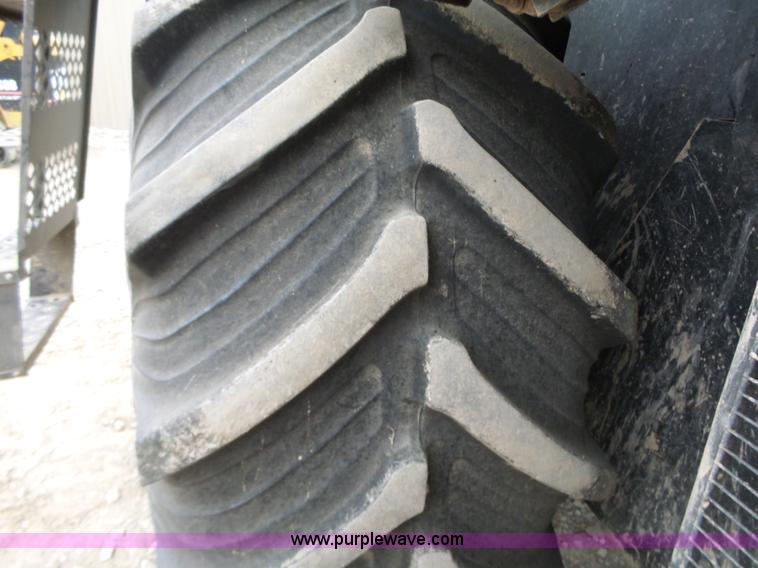 image for item L6269 1997 Gleaner R52 RWA combine