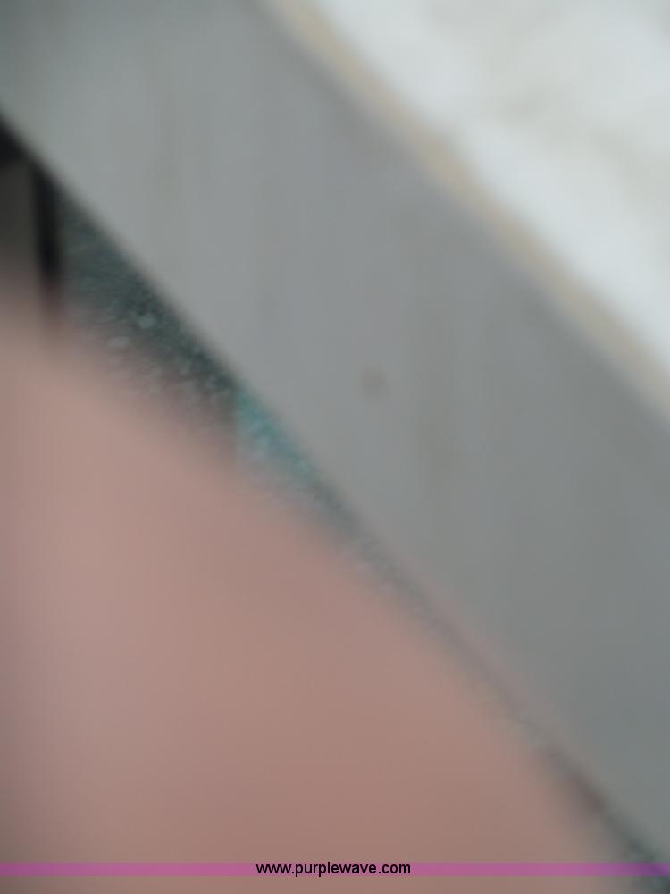 image for item L6269 1997 Gleaner R52 RWA combine