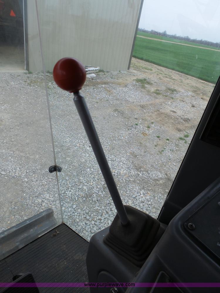 image for item L6269 1997 Gleaner R52 RWA combine