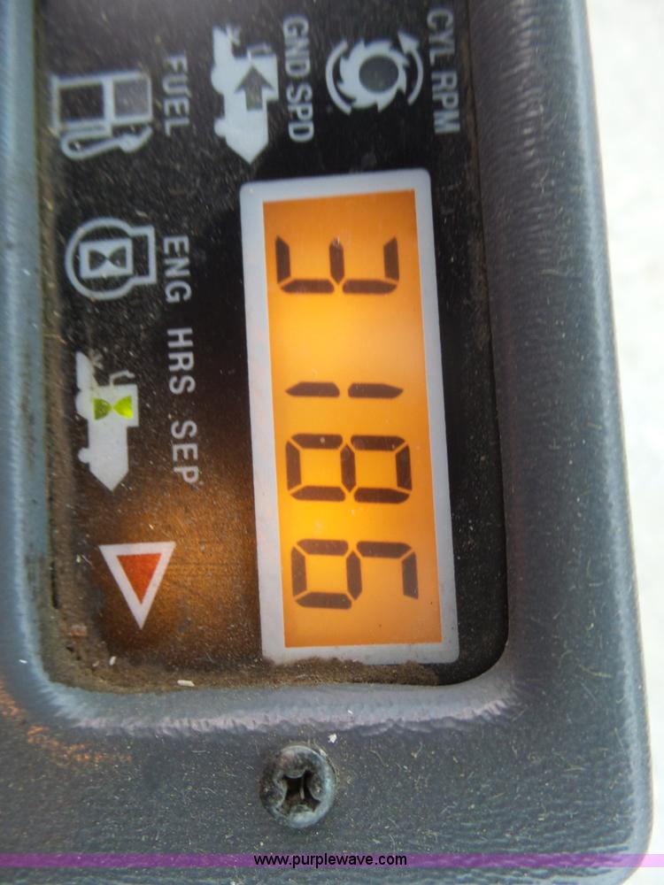 image for item L6269 1997 Gleaner R52 RWA combine