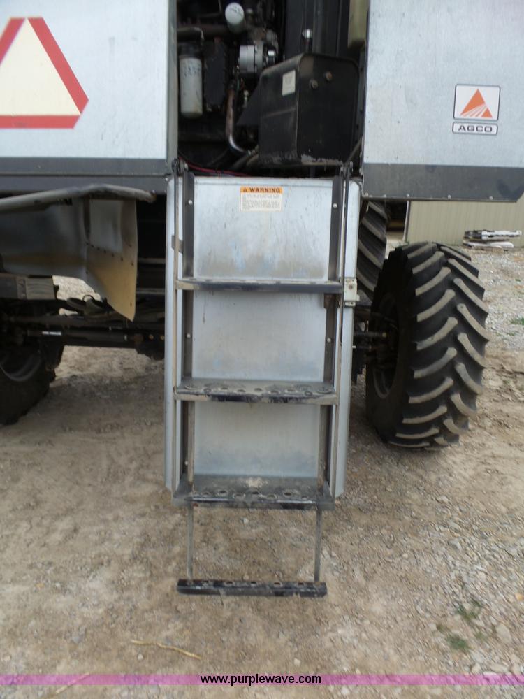 image for item L6269 1997 Gleaner R52 RWA combine