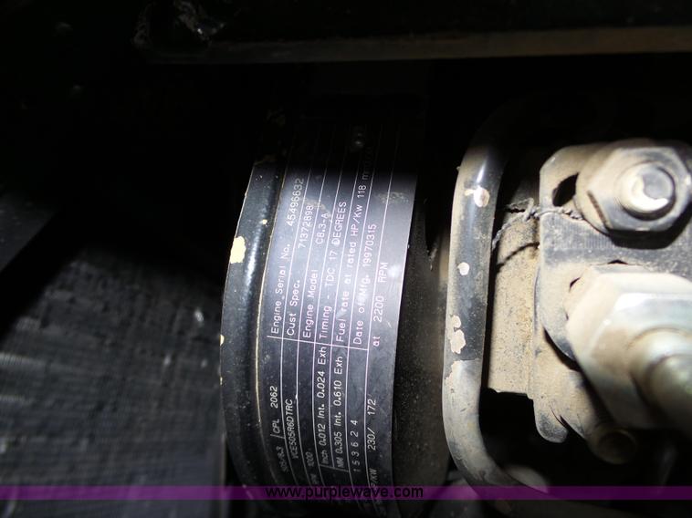 image for item L6269 1997 Gleaner R52 RWA combine