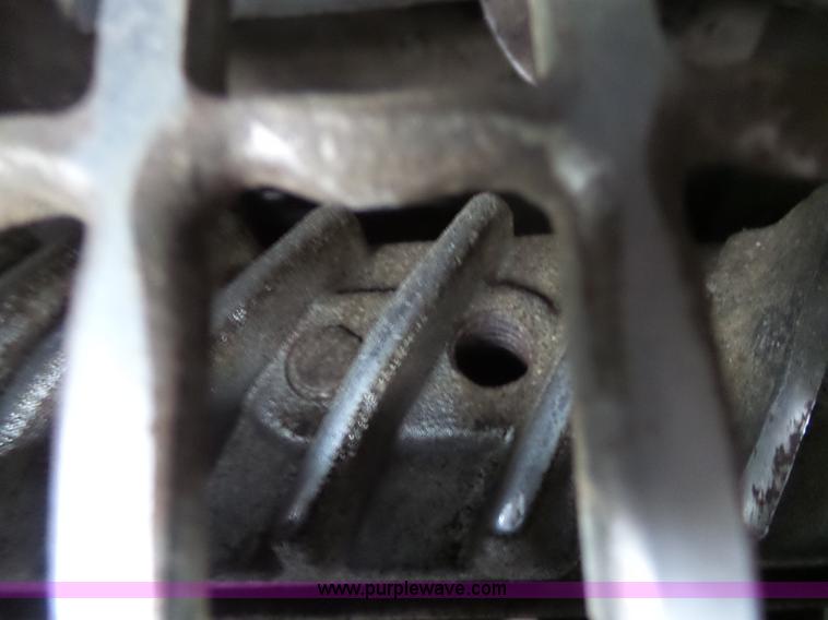 image for item L6269 1997 Gleaner R52 RWA combine