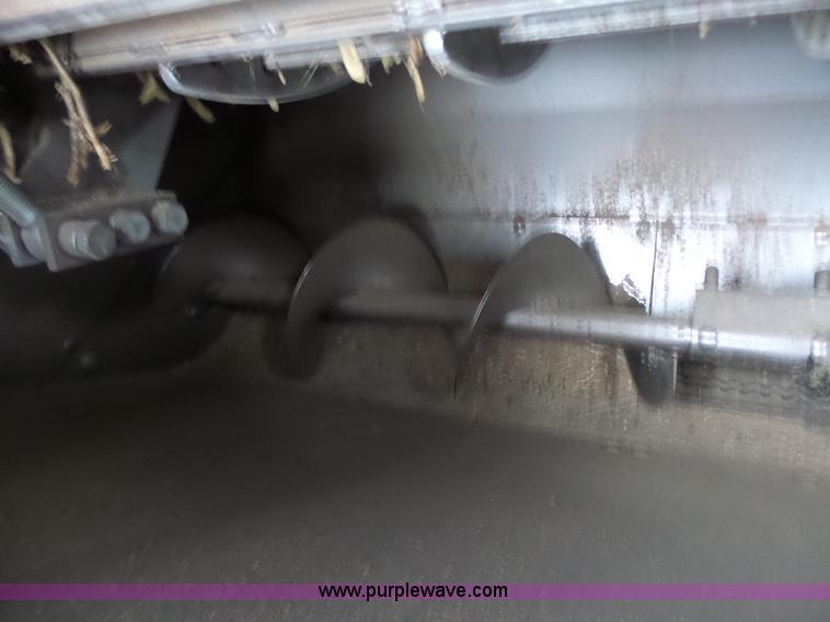 image for item L6269 1997 Gleaner R52 RWA combine