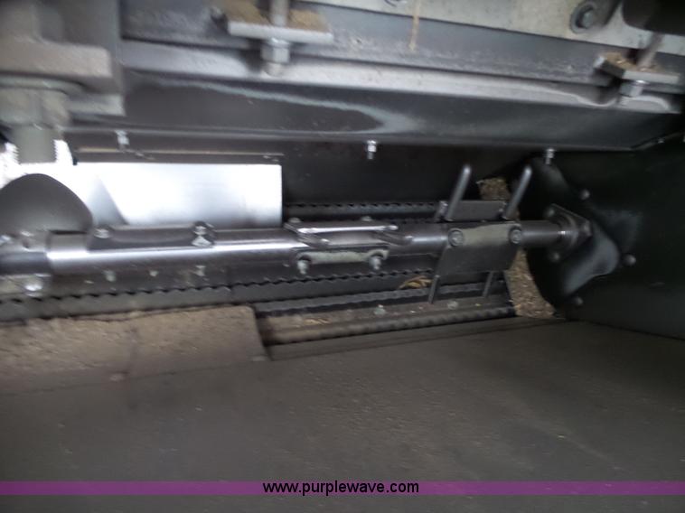 image for item L6269 1997 Gleaner R52 RWA combine