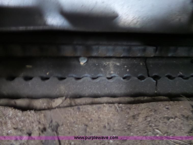 image for item L6269 1997 Gleaner R52 RWA combine