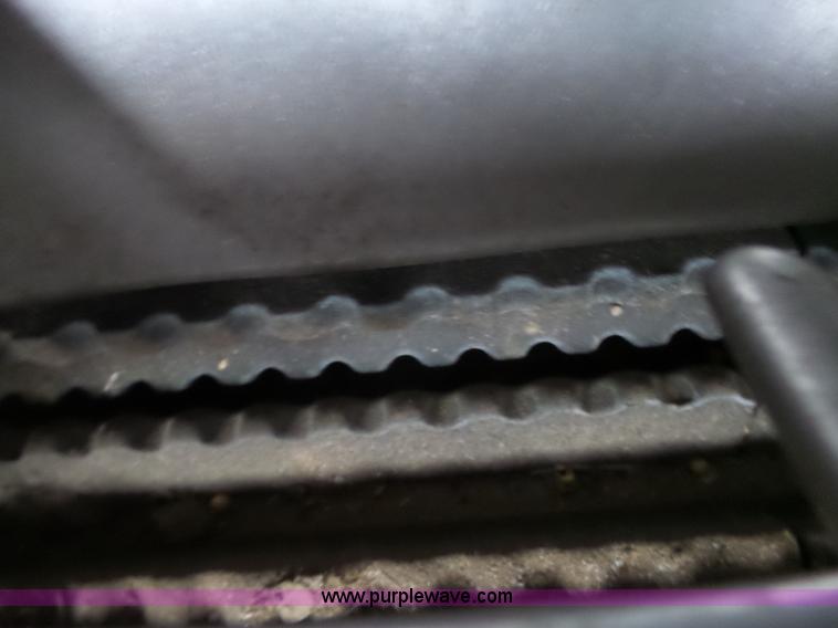 image for item L6269 1997 Gleaner R52 RWA combine