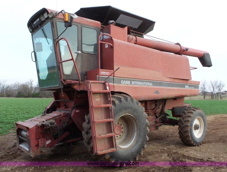 image for item L6272 1992 Case IH 1660 RWA combine