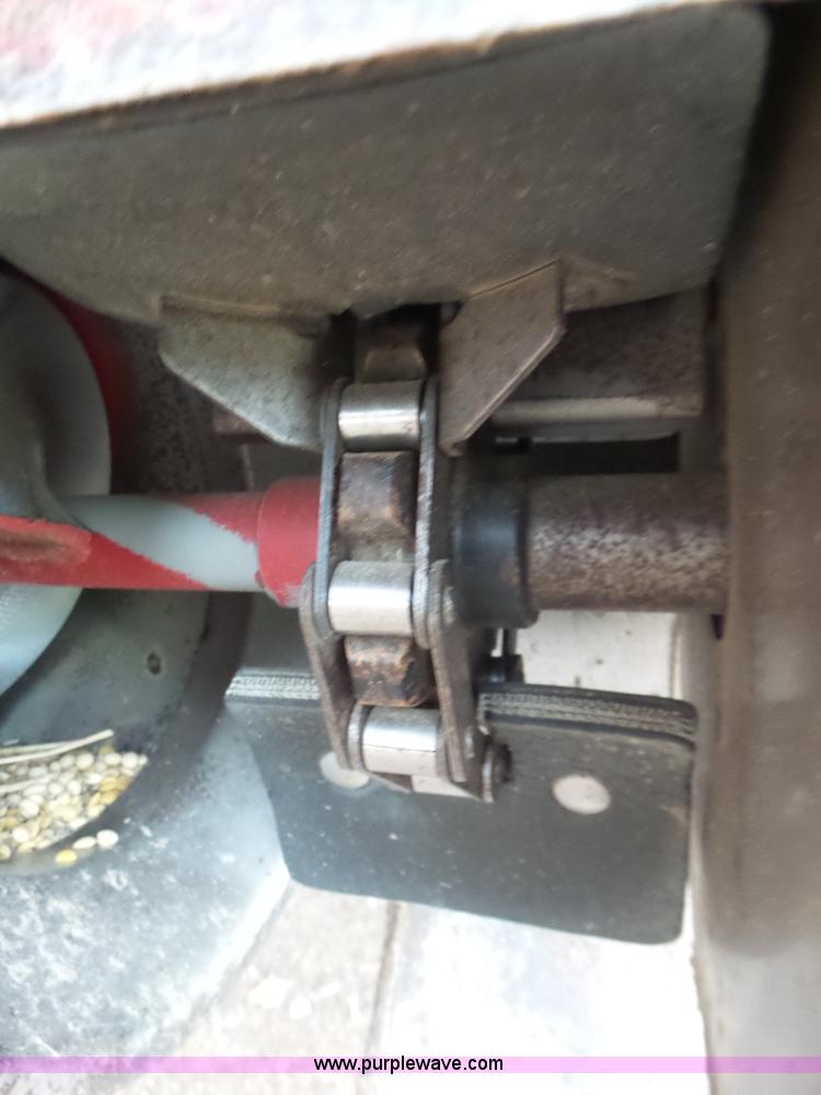 image for item L6272 1992 Case IH 1660 RWA combine