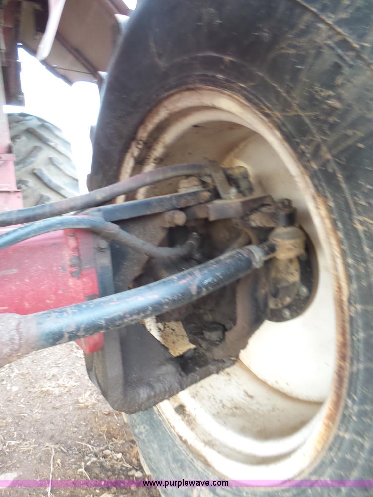 image for item L6272 1992 Case IH 1660 RWA combine