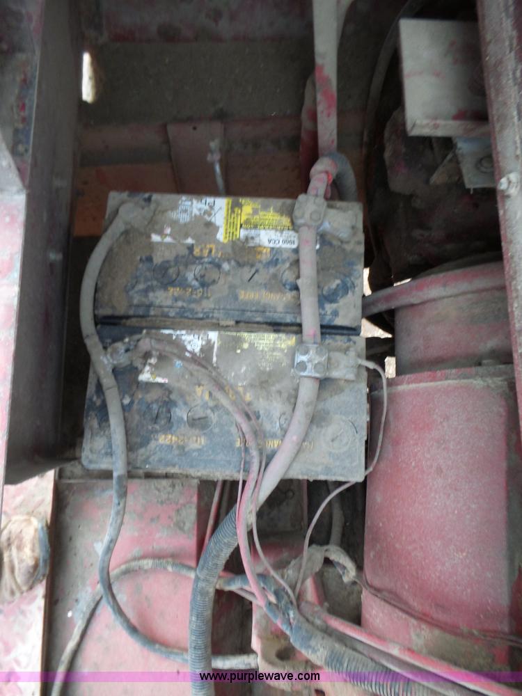 image for item L6272 1992 Case IH 1660 RWA combine