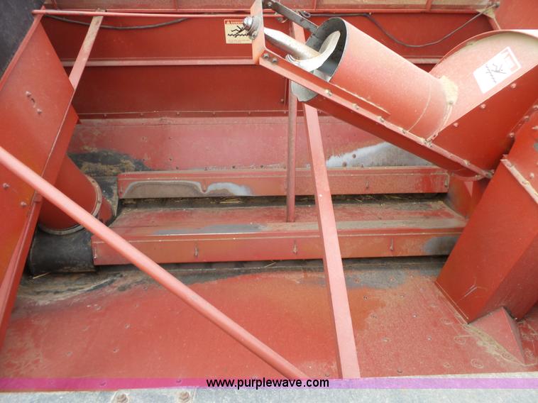 image for item L6272 1992 Case IH 1660 RWA combine