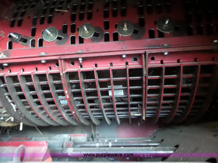 image for item L6272 1992 Case IH 1660 RWA combine