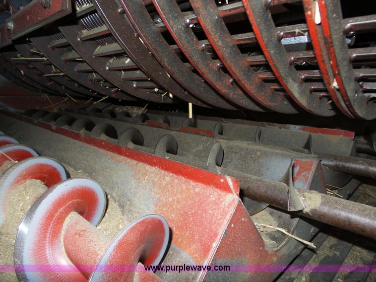 image for item L6272 1992 Case IH 1660 RWA combine