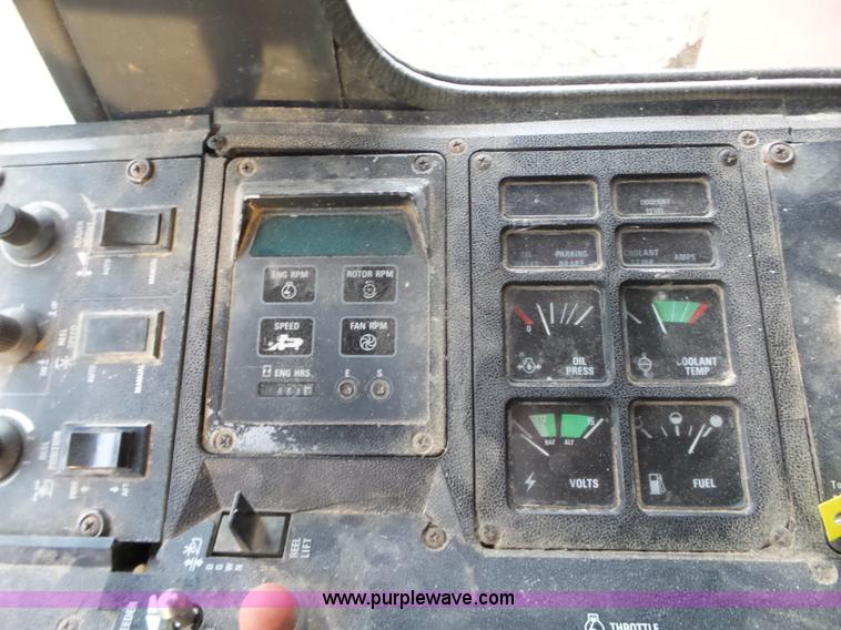 image for item L6272 1992 Case IH 1660 RWA combine