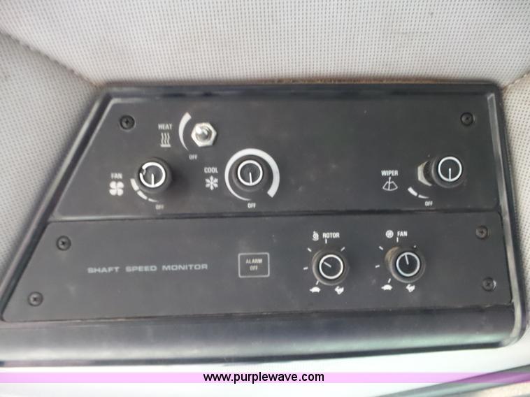 image for item L6272 1992 Case IH 1660 RWA combine