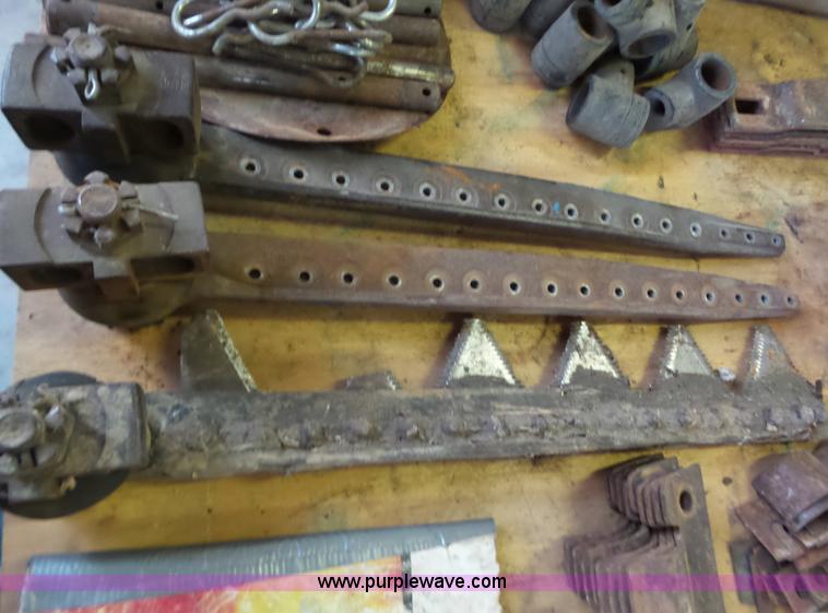 image for item L6272 1992 Case IH 1660 RWA combine