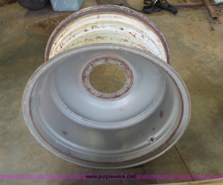 image for item L6272 1992 Case IH 1660 RWA combine