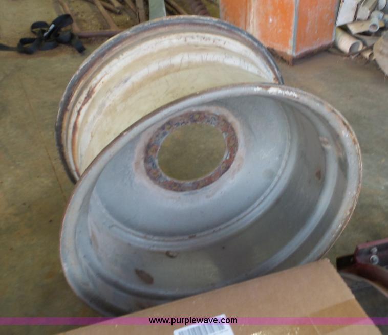 image for item L6272 1992 Case IH 1660 RWA combine