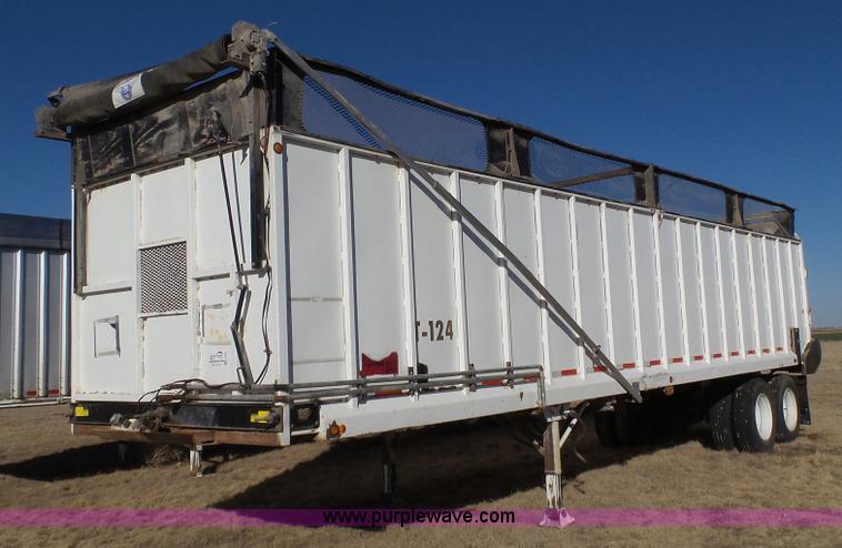 image for item L6500 2008 Versa chain/slat bottom silage trailer