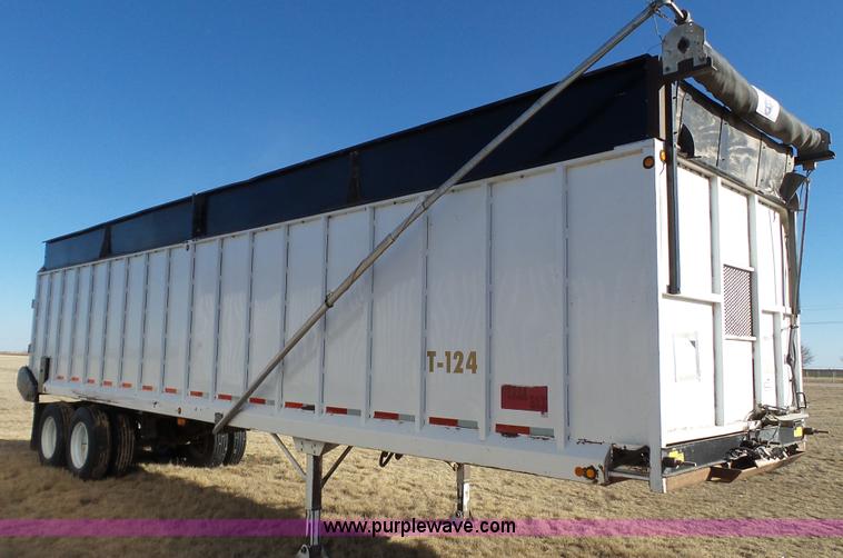 image for item L6500 2008 Versa chain/slat bottom silage trailer