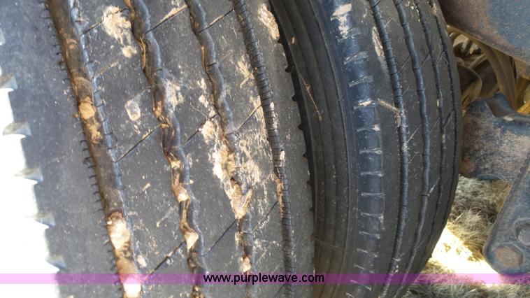 image for item L6500 2008 Versa chain/slat bottom silage trailer