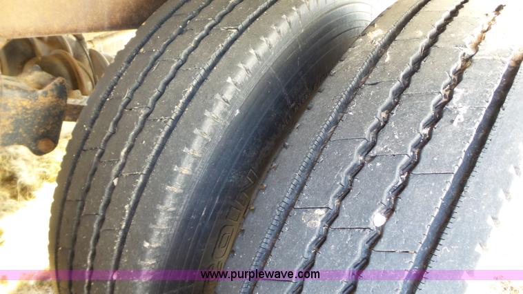 image for item L6500 2008 Versa chain/slat bottom silage trailer