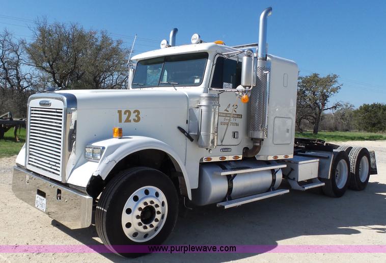 image for item L6501 2007 Freightliner C112 Glider semi truck
