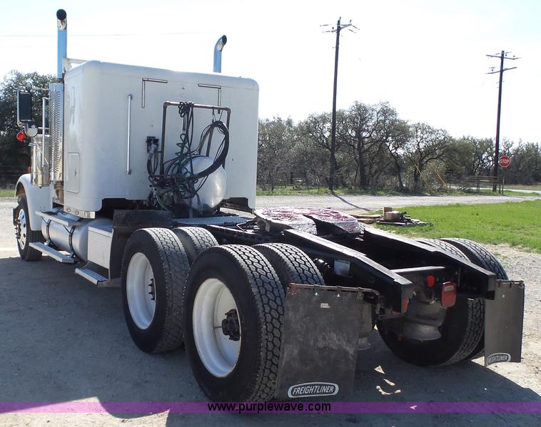 image for item L6501 2007 Freightliner C112 Glider semi truck