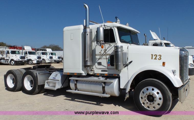 image for item L6501 2007 Freightliner C112 Glider semi truck