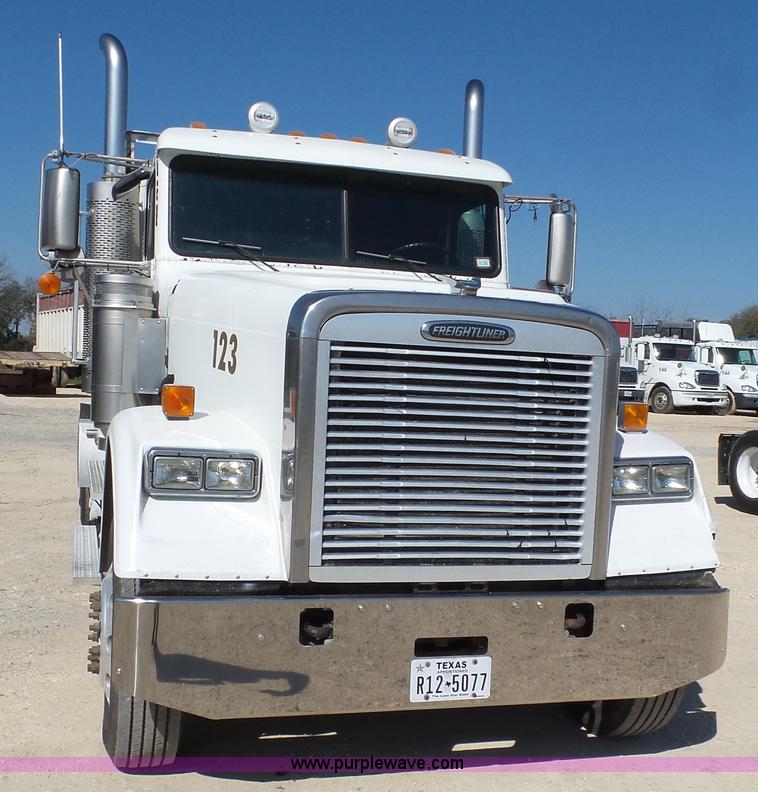 image for item L6501 2007 Freightliner C112 Glider semi truck