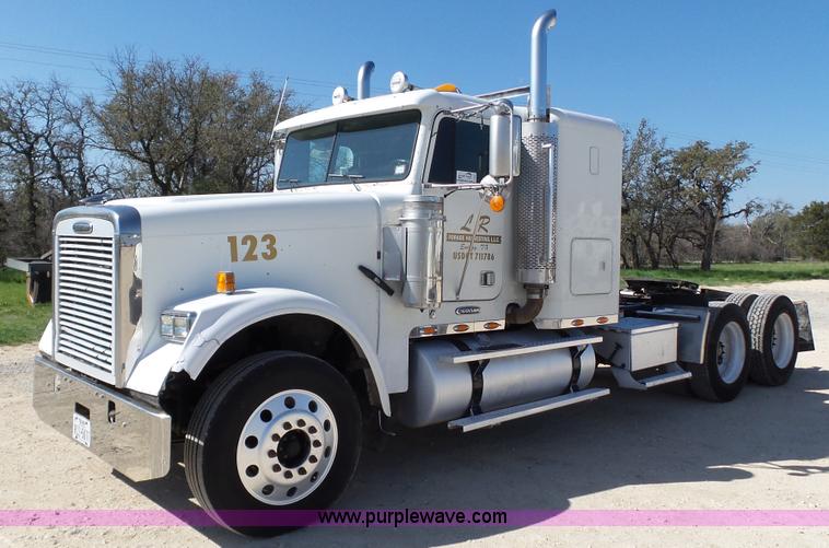 image for item L6501 2007 Freightliner C112 Glider semi truck