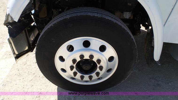 image for item L6501 2007 Freightliner C112 Glider semi truck