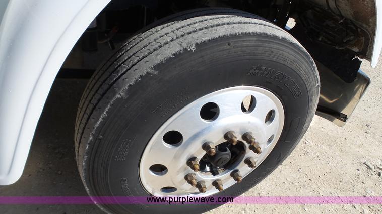 image for item L6501 2007 Freightliner C112 Glider semi truck