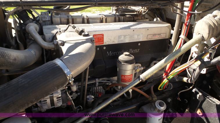 image for item L6501 2007 Freightliner C112 Glider semi truck