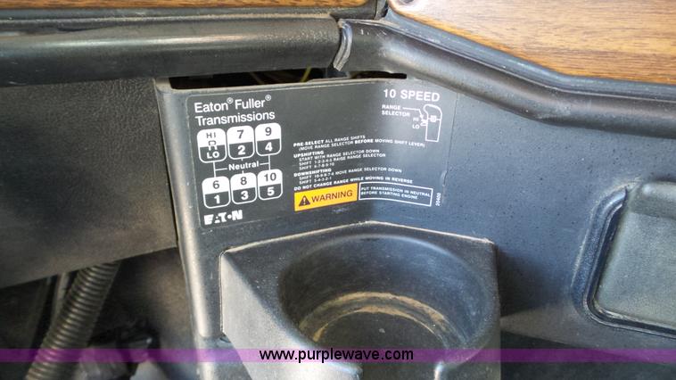 image for item L6501 2007 Freightliner C112 Glider semi truck