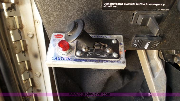 image for item L6501 2007 Freightliner C112 Glider semi truck