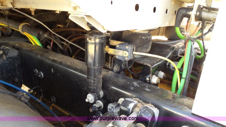 image for item L6503 2007 Freightliner Columbia semi truck