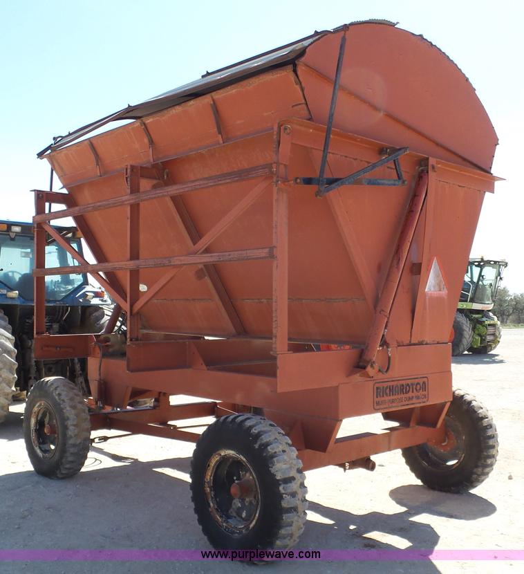 image for item L6509 Richardson silage dump wagon