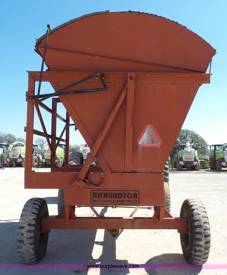 image for item L6509 Richardson silage dump wagon