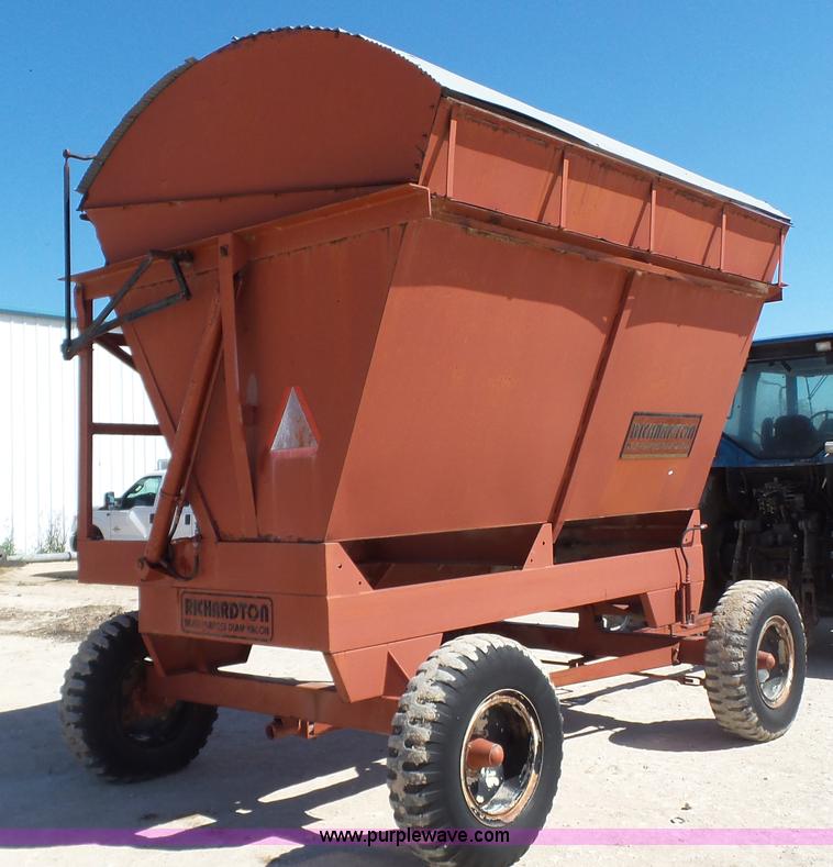image for item L6509 Richardson silage dump wagon