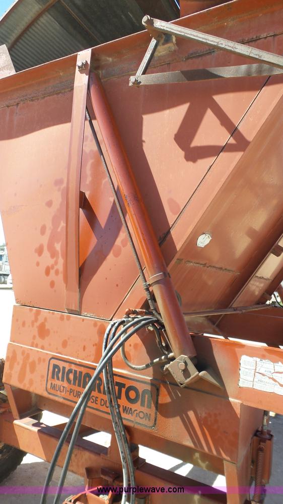 image for item L6509 Richardson silage dump wagon