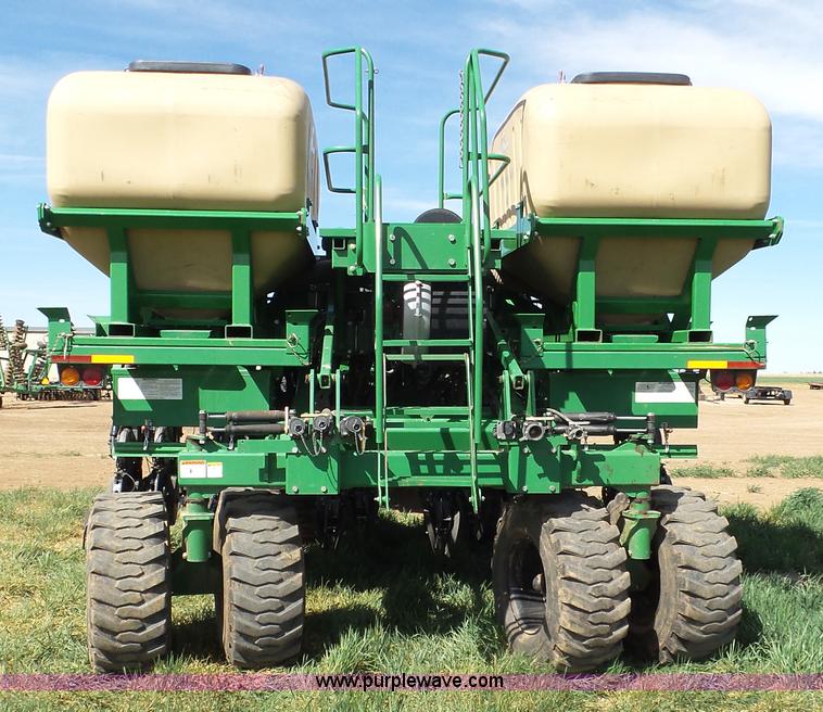 image for item L6522 Great Plains YP2425 twin row no-till planter