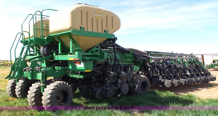 image for item L6522 Great Plains YP2425 twin row no-till planter