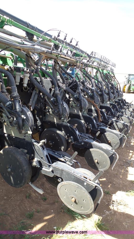 image for item L6522 Great Plains YP2425 twin row no-till planter