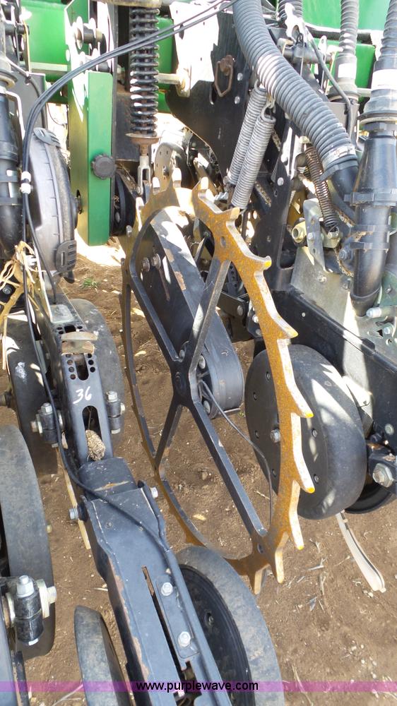 image for item L6522 Great Plains YP2425 twin row no-till planter